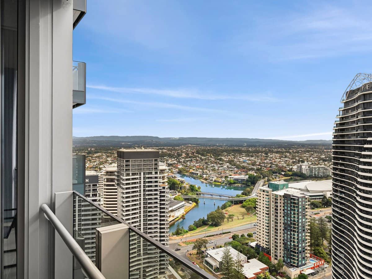 12 Philip Avenue, Broadbeach - Thumbnail 3