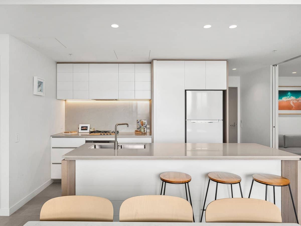 12 Philip Avenue, Broadbeach - Thumbnail 7