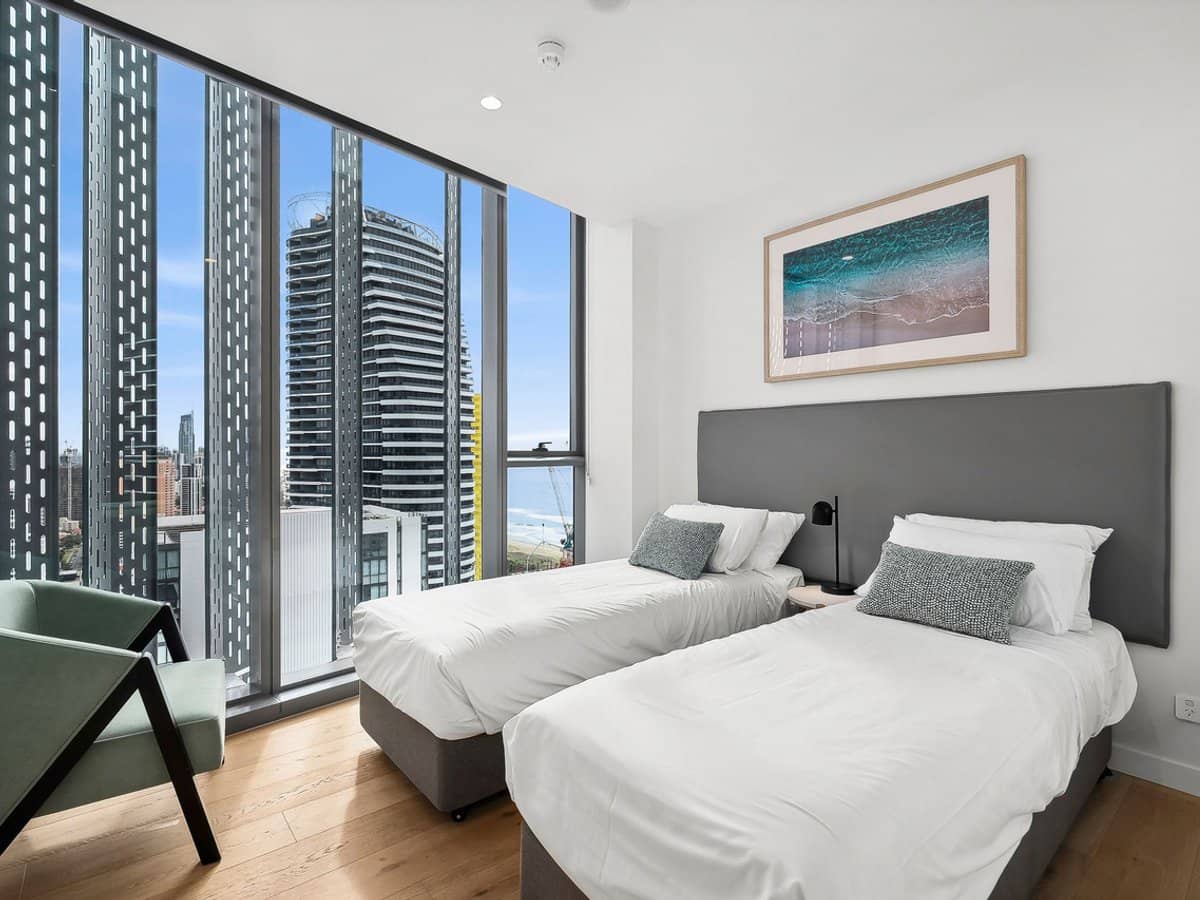 12 Philip Avenue, Broadbeach - Thumbnail 18