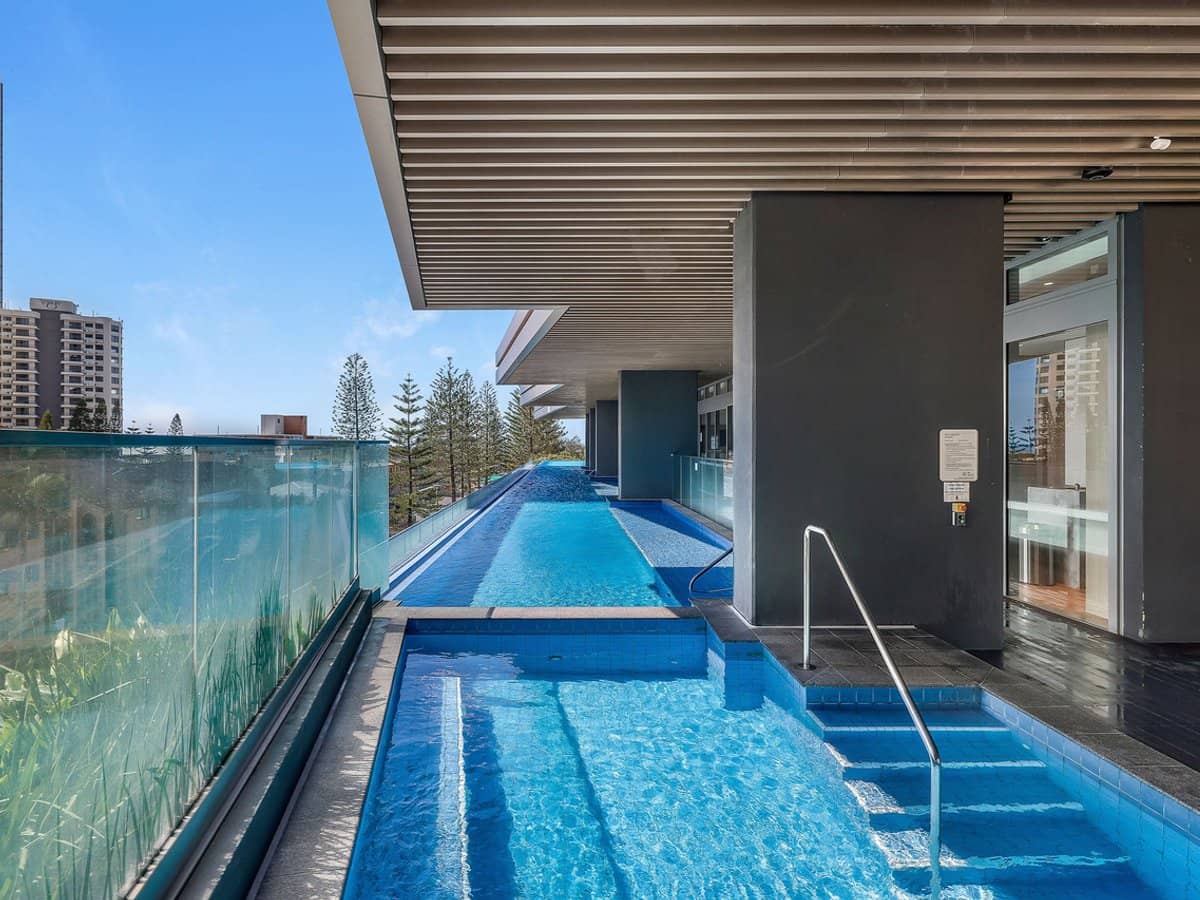 12 Philip Avenue, Broadbeach - Thumbnail 19