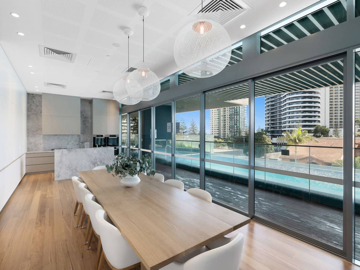 12 Philip Avenue, Broadbeach - Thumbnail 24