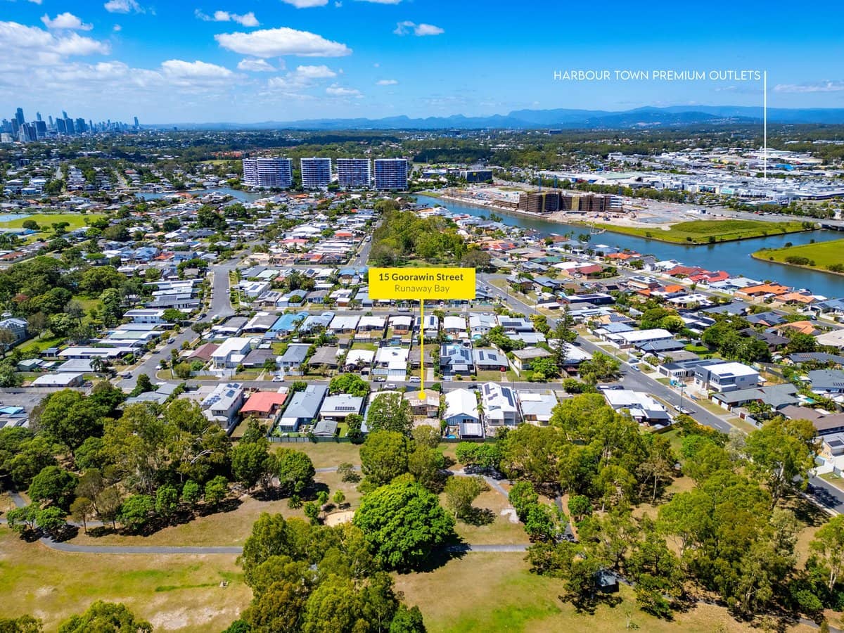 15 Goorawin Street, Runaway Bay - Thumbnail 2