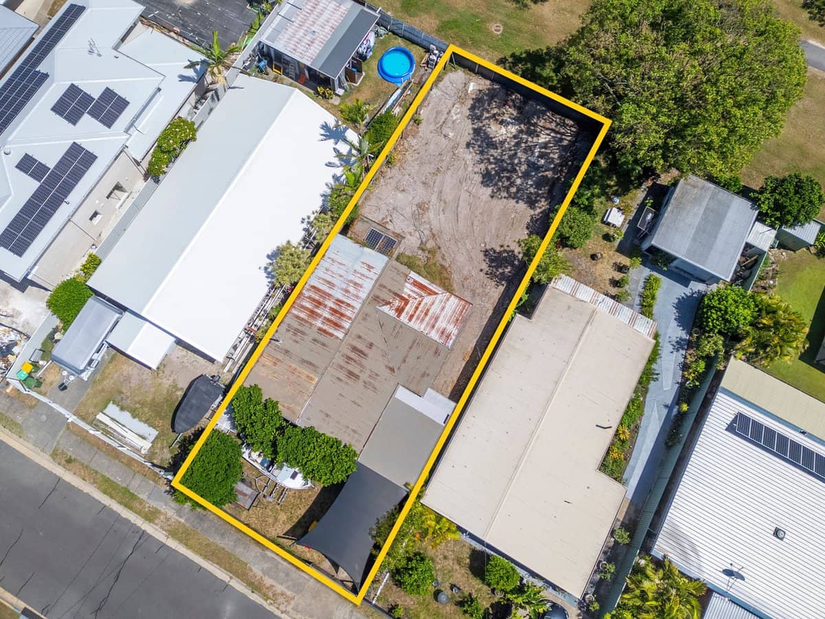 15 Goorawin Street, Runaway Bay - Thumbnail 5