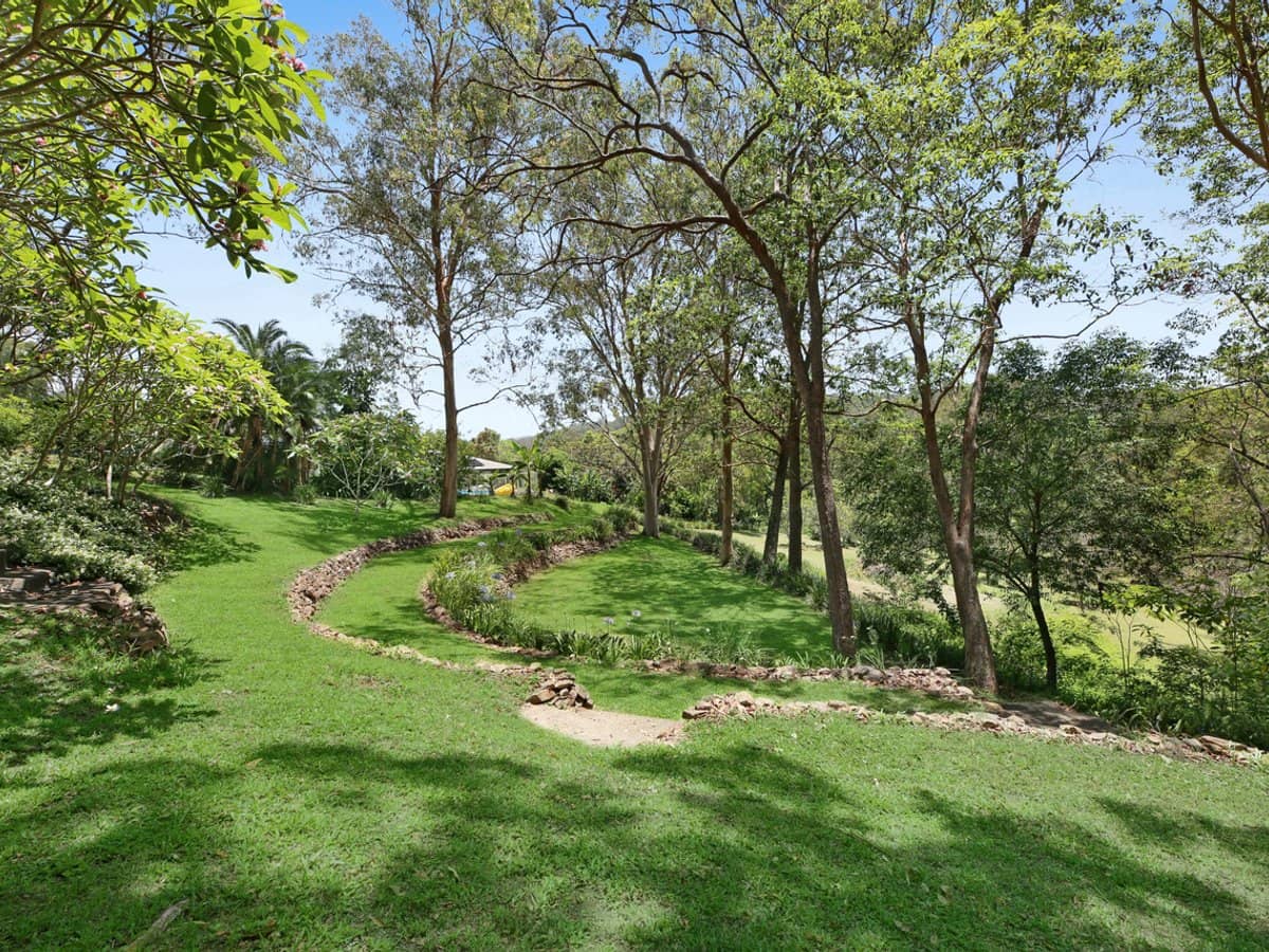 77 Bonogin Road, MUDGEERABA - Thumbnail 23