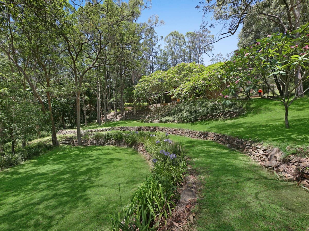 77 Bonogin Road, MUDGEERABA - Thumbnail 25