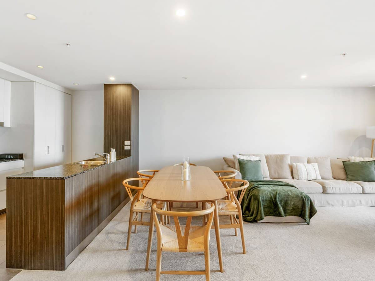 2729-2733 Gold Coast Highway, Broadbeach - Thumbnail 3