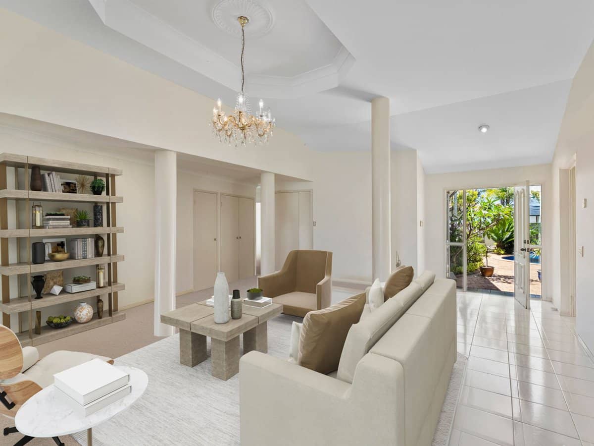 3 The Yardarm, Runaway Bay - Thumbnail 4