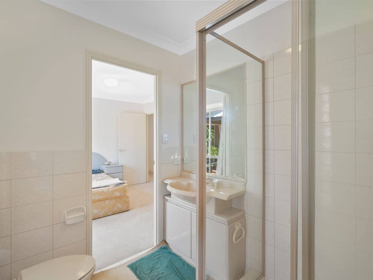 3 The Yardarm, Runaway Bay - Thumbnail 12