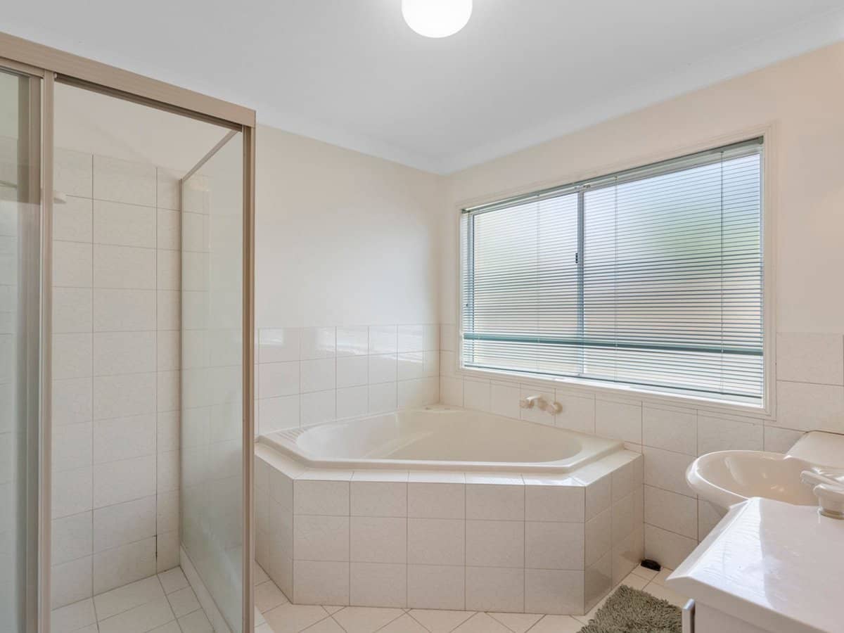 3 The Yardarm, Runaway Bay - Thumbnail 14