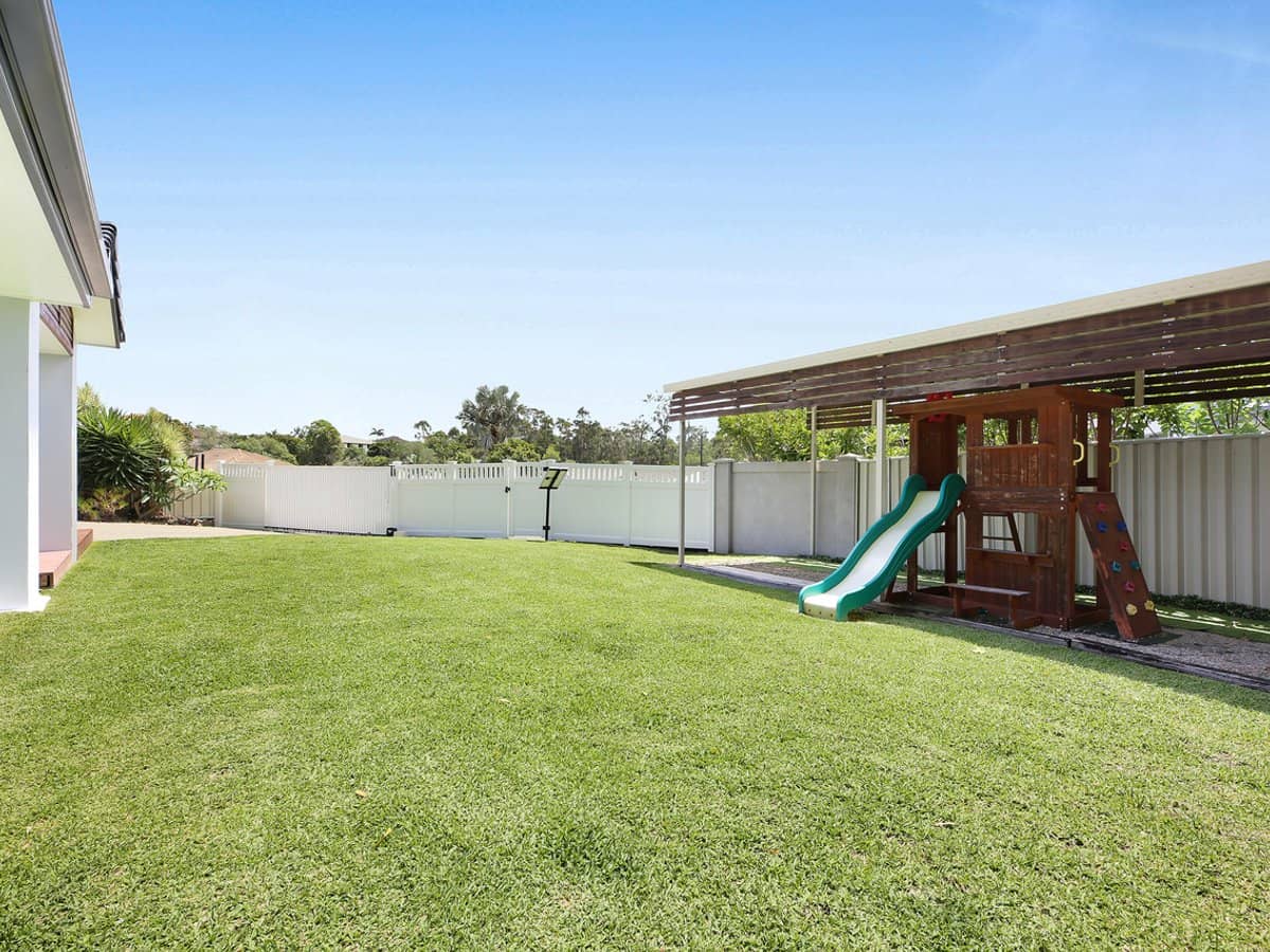 17 Possumwood Place, REEDY CREEK - Thumbnail 5