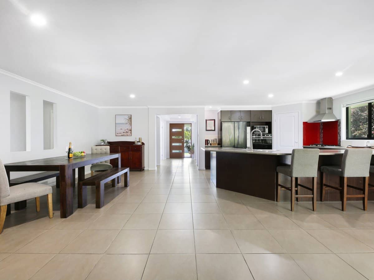 17 Possumwood Place, REEDY CREEK - Thumbnail 9