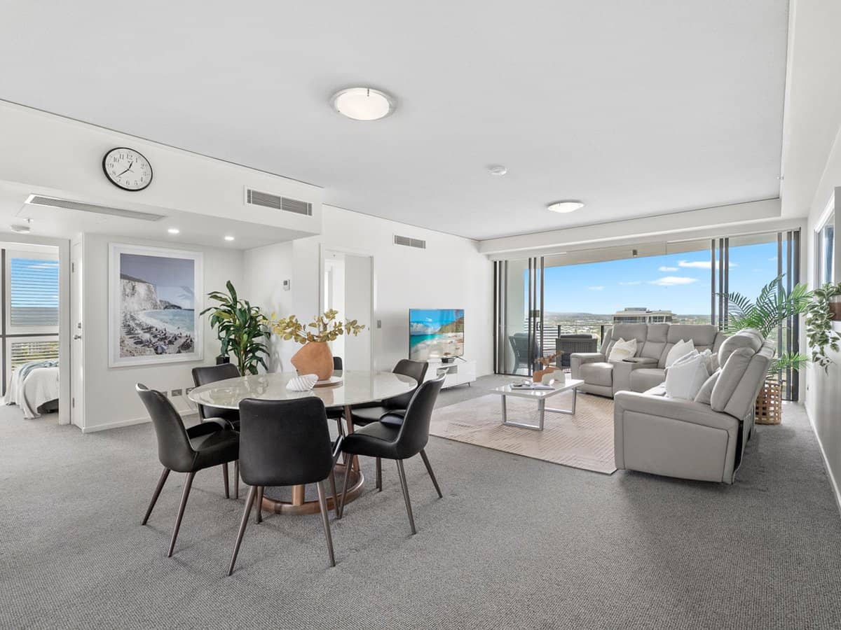 22 Surf Parade, Broadbeach - Thumbnail 1