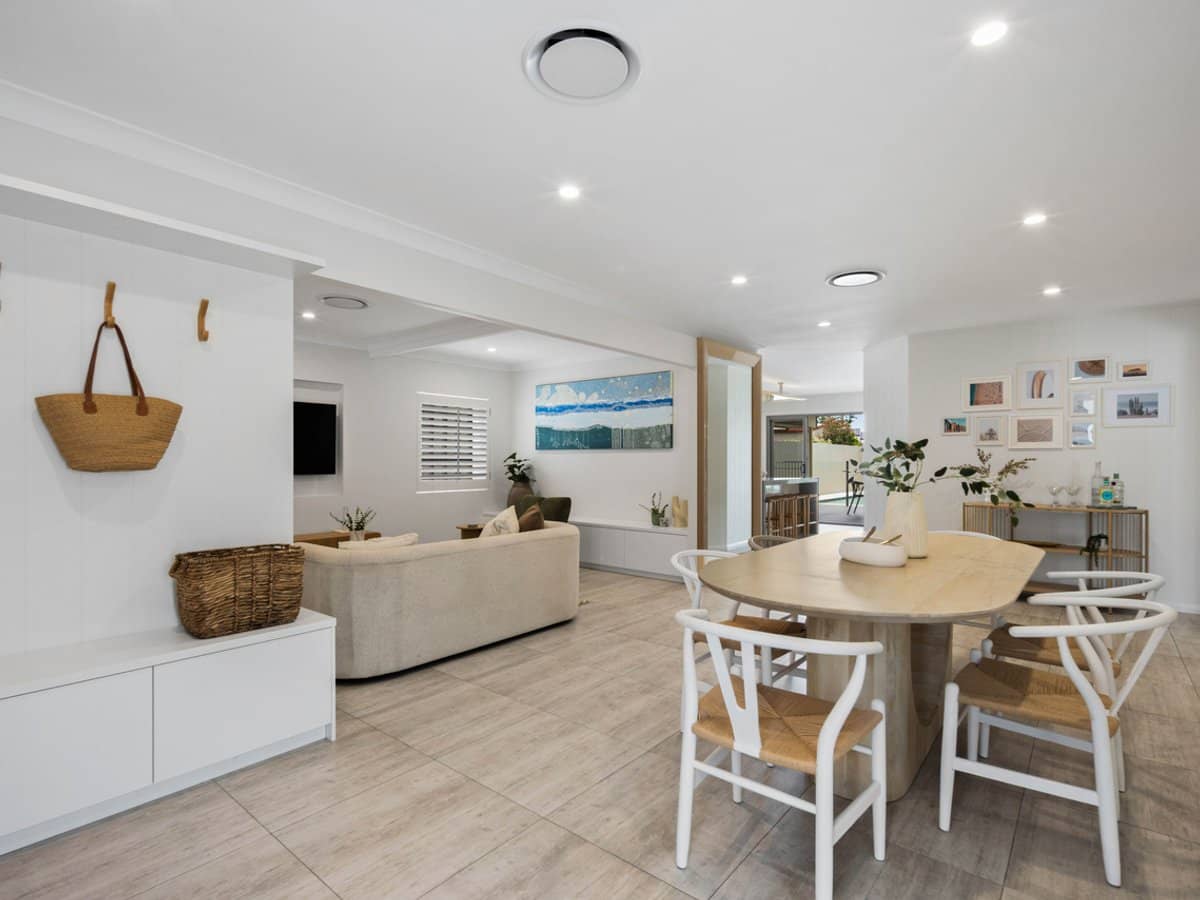 27 Warrina Crescent, Burleigh Waters - Thumbnail 4