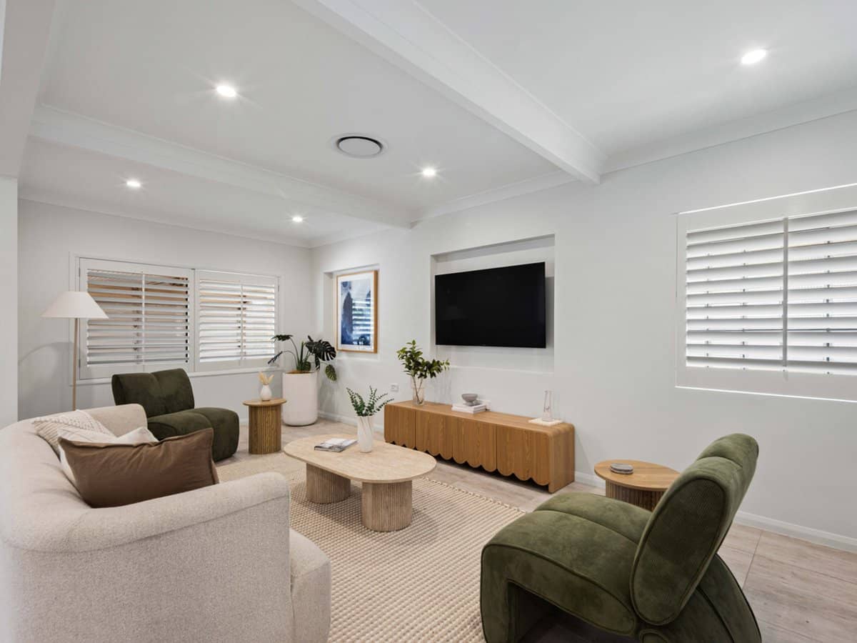 27 Warrina Crescent, Burleigh Waters - Thumbnail 8