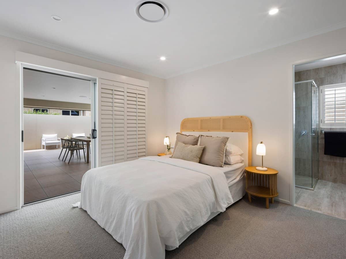 27 Warrina Crescent, Burleigh Waters - Thumbnail 13