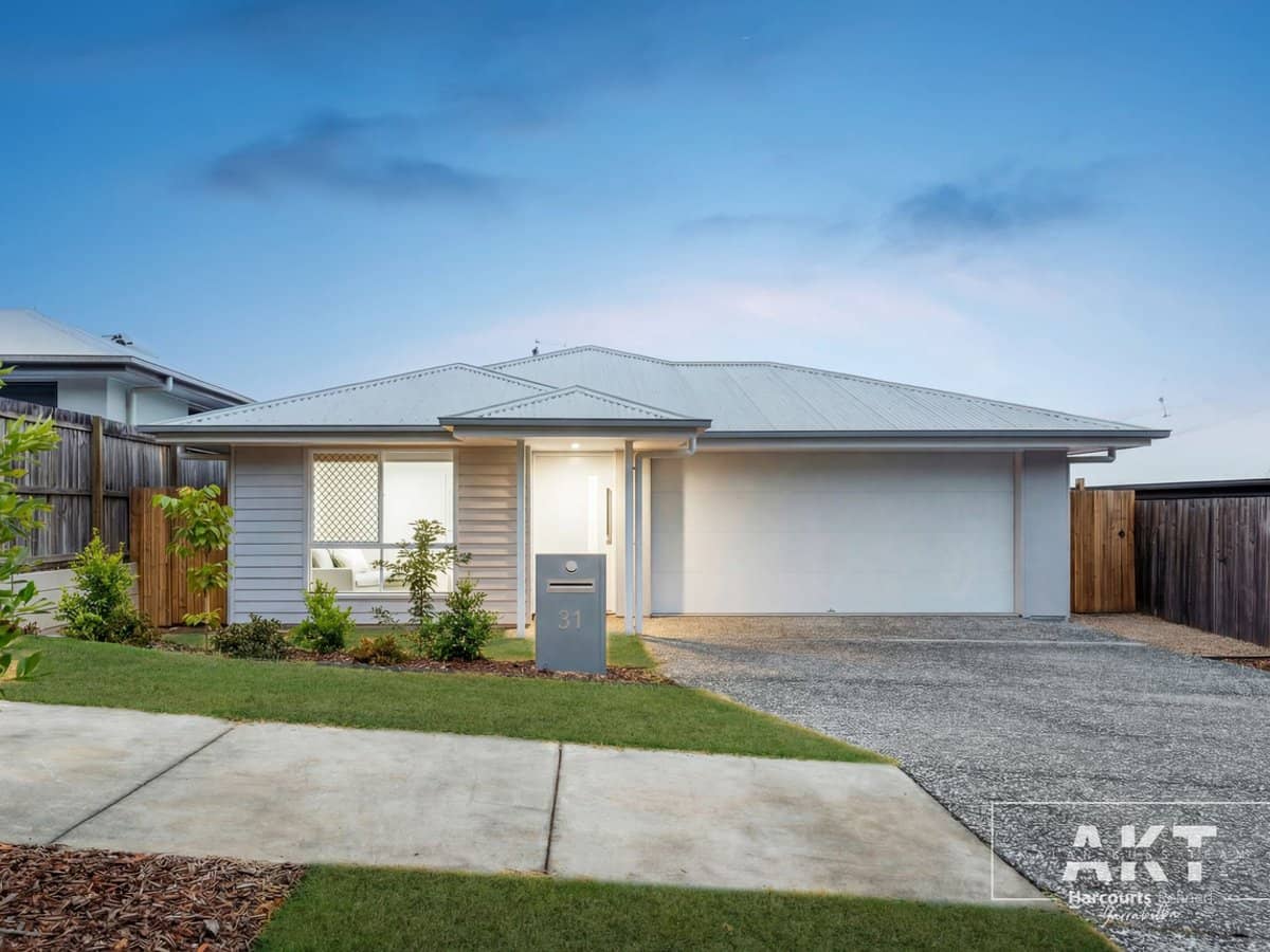 31 Horseshoe Circuit, YARRABILBA - Thumbnail 1