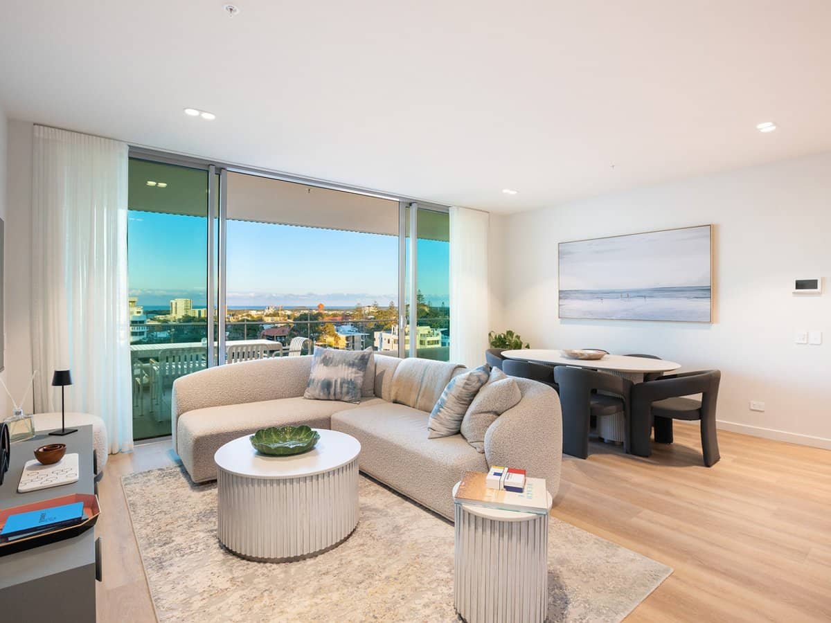 4 Miles Street, COOLANGATTA - Thumbnail 3