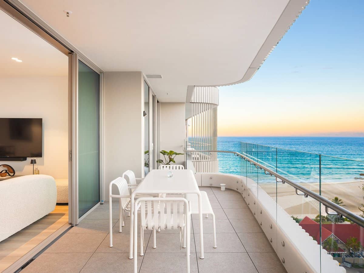 4 Miles Street, COOLANGATTA - Thumbnail 8