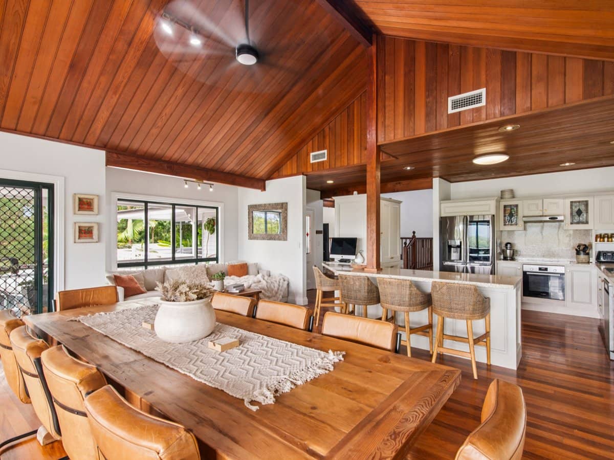 30 Jamberoo Court, TALLEBUDGERA - Thumbnail 8