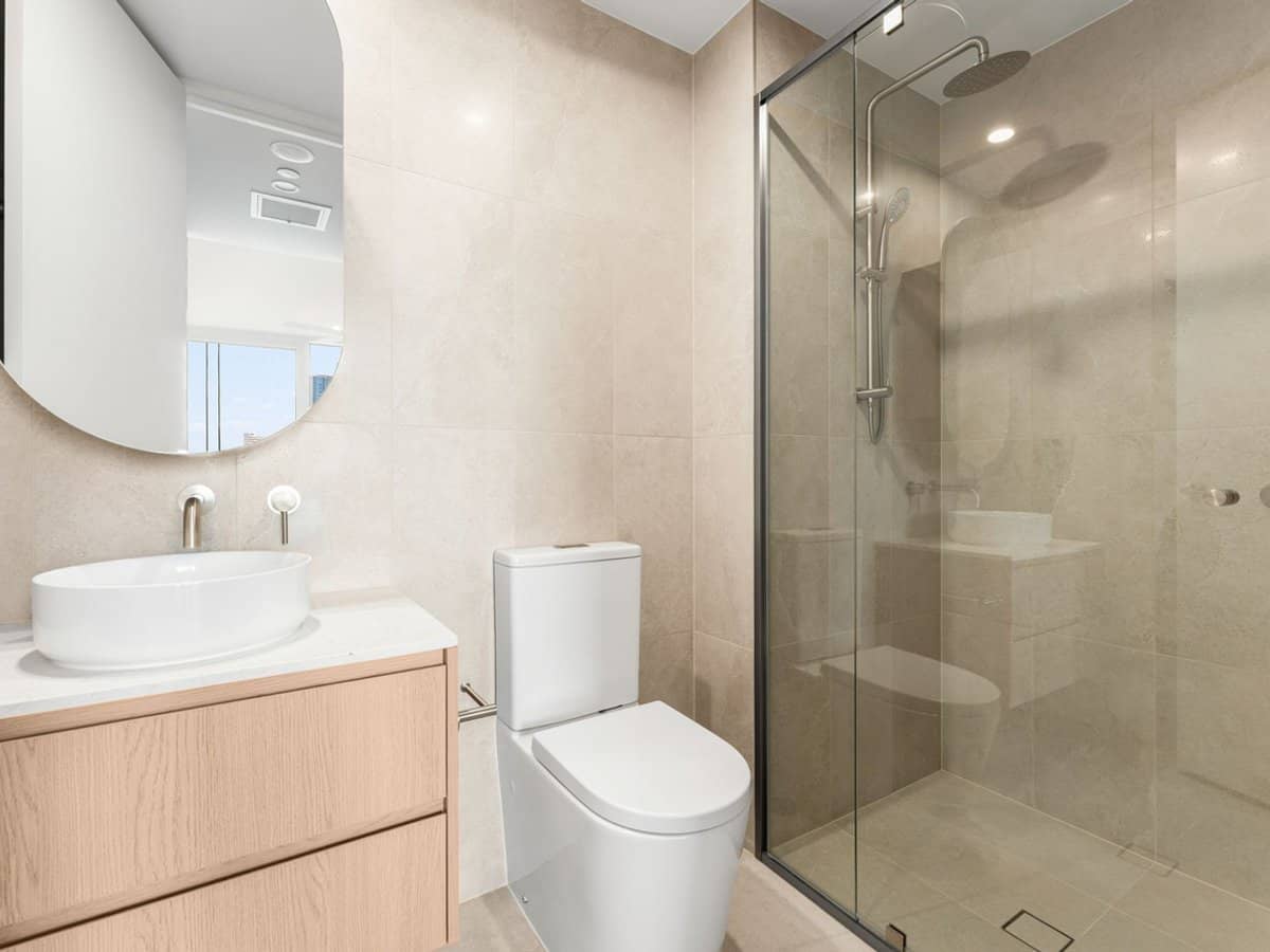 4-6 Rosewood Avenue, BROADBEACH - Thumbnail 12