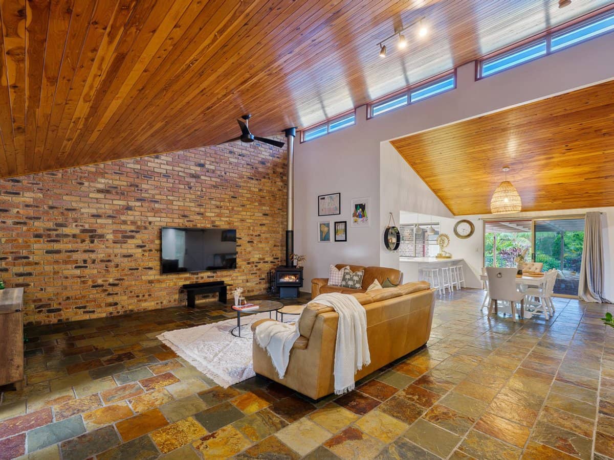 12 Healy Court, Ormeau - Thumbnail 2