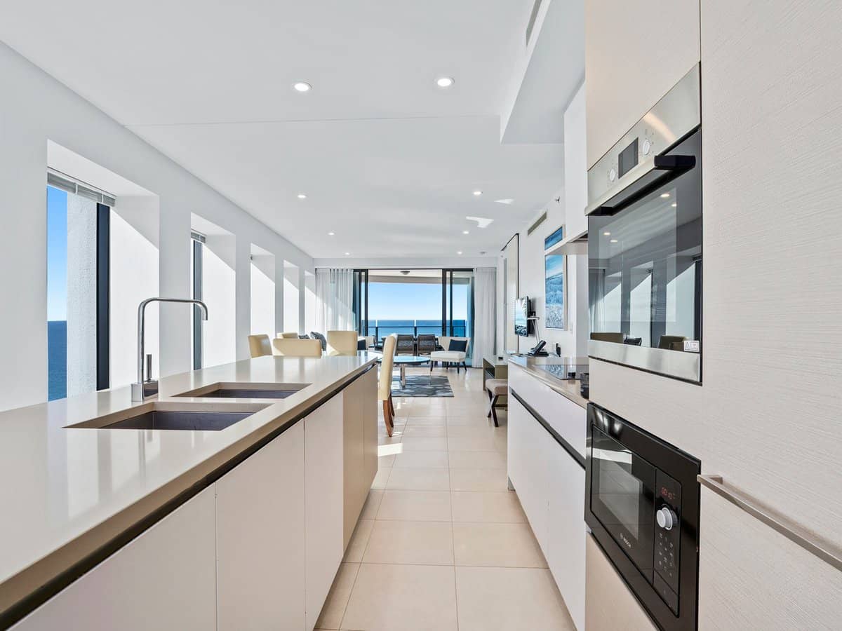 4 The Esplanade, Surfers Paradise - Thumbnail 2