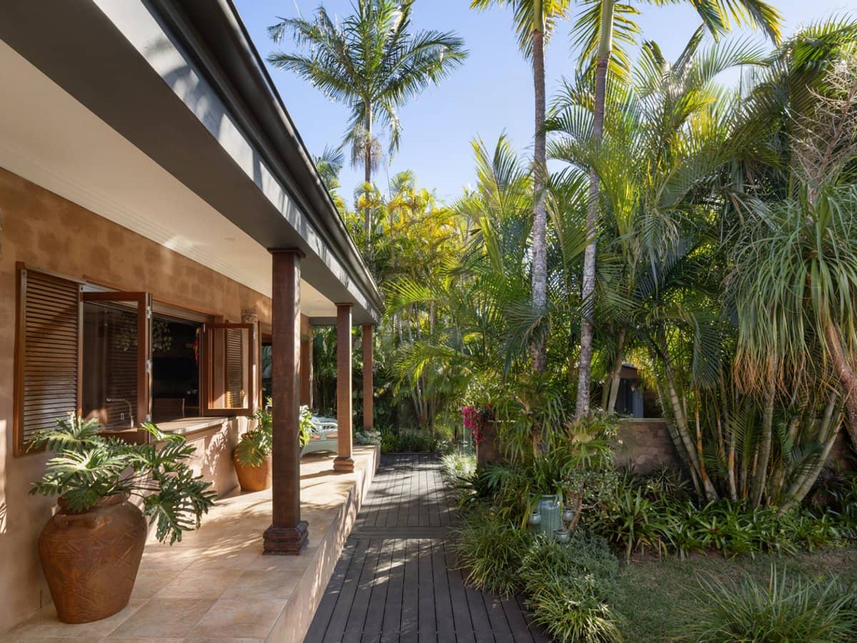 123 & 125 Allambi Avenue, BROADBEACH WATERS - Thumbnail 6