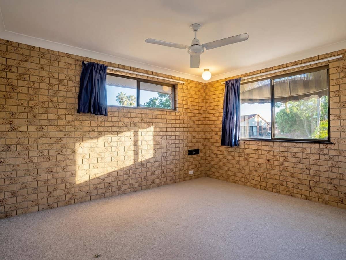 8 Jodie Court, MERMAID WATERS - Thumbnail 7