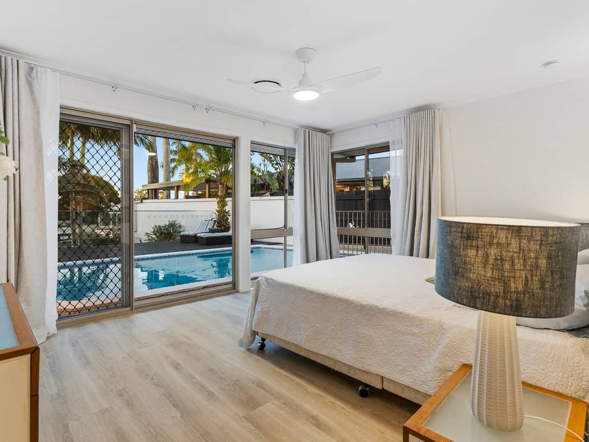 48 Cypress Drive, BROADBEACH WATERS - Thumbnail 4