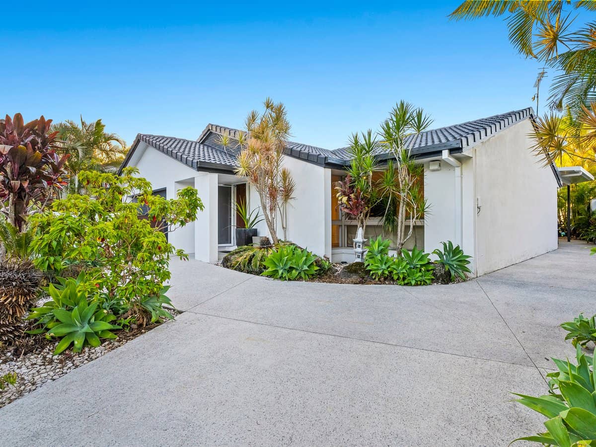 48 Cypress Drive, BROADBEACH WATERS - Thumbnail 20