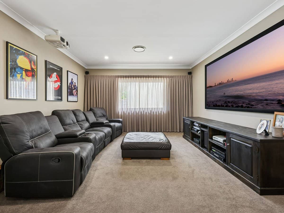 330 Ron Penhaligon Way, Robina - Thumbnail 11