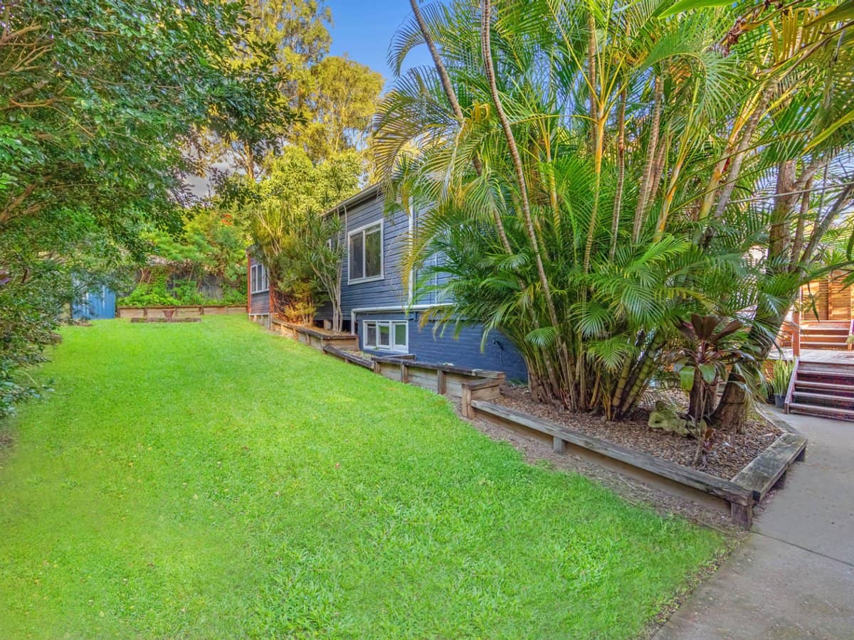 218 Ocean Parade, Burleigh Heads - Thumbnail 11