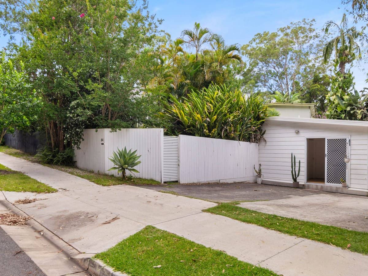 218 Ocean Parade, Burleigh Heads - Thumbnail 12