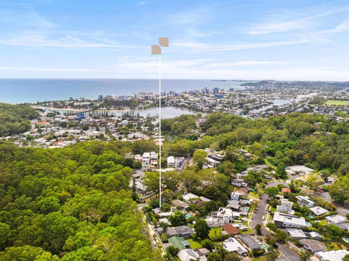 218 Ocean Parade, Burleigh Heads - Thumbnail 13