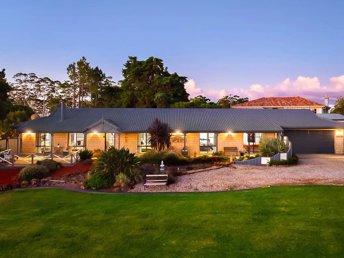 29 Farm Grove Road, Beechmont - Thumbnail 1