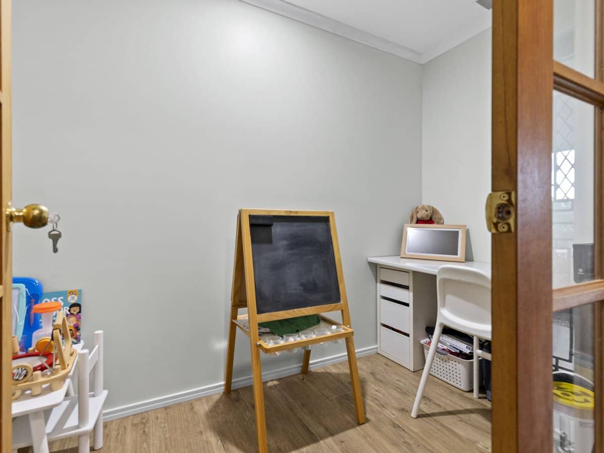 29 Farm Grove Road, Beechmont - Thumbnail 23