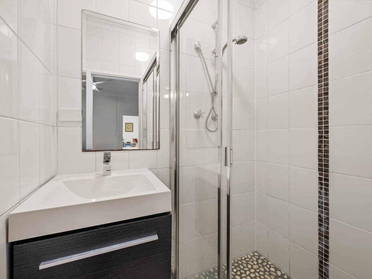 76 Dutton Street, Coolangatta - Thumbnail 8