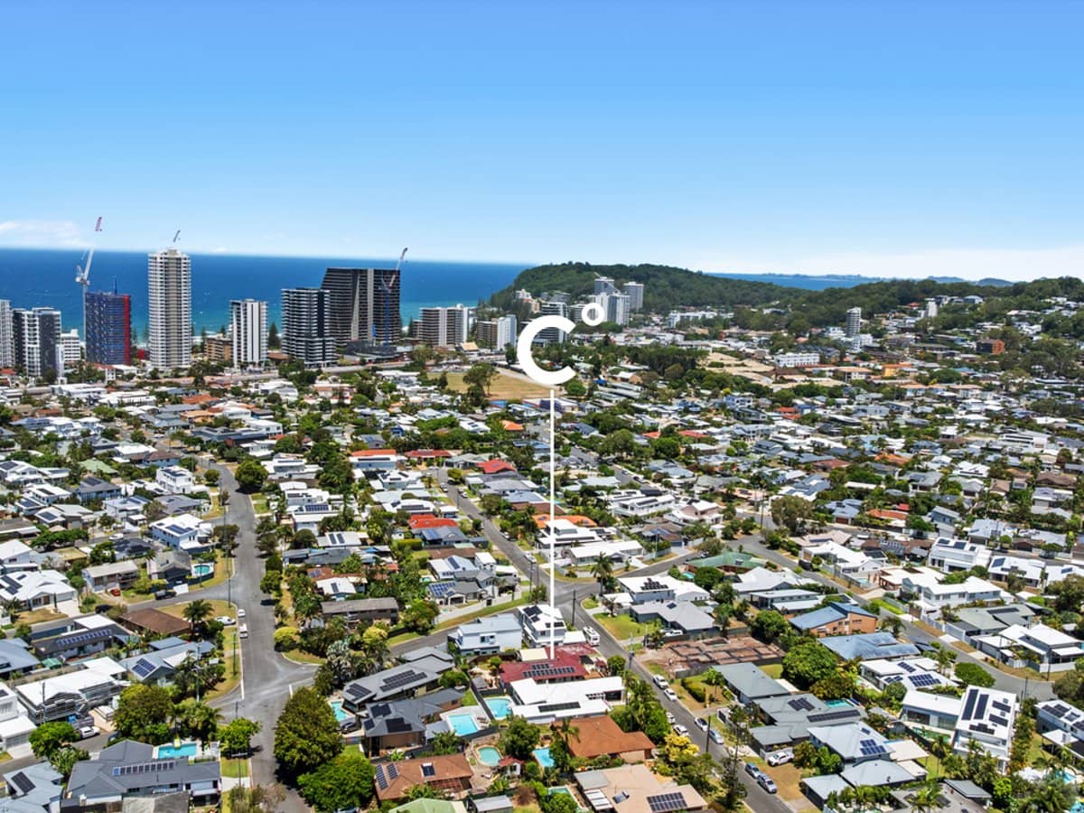 48 Bluejay Street, BURLEIGH WATERS - Thumbnail 1