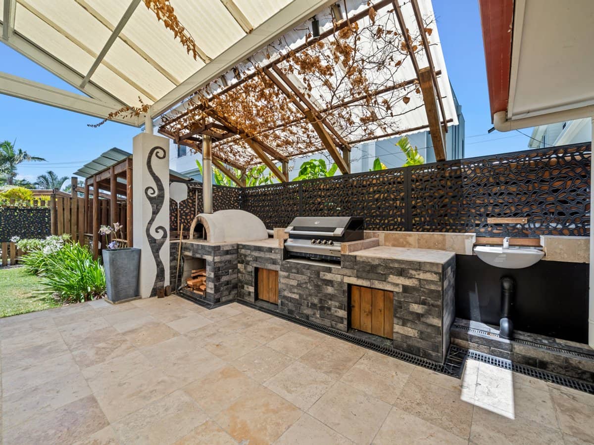 48 Bluejay Street, BURLEIGH WATERS - Thumbnail 6