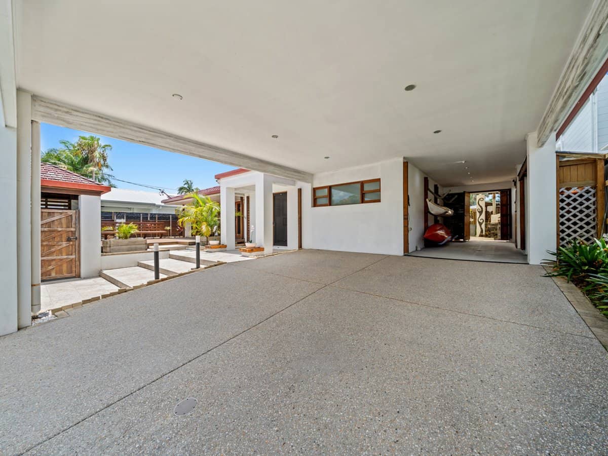 48 Bluejay Street, BURLEIGH WATERS - Thumbnail 23