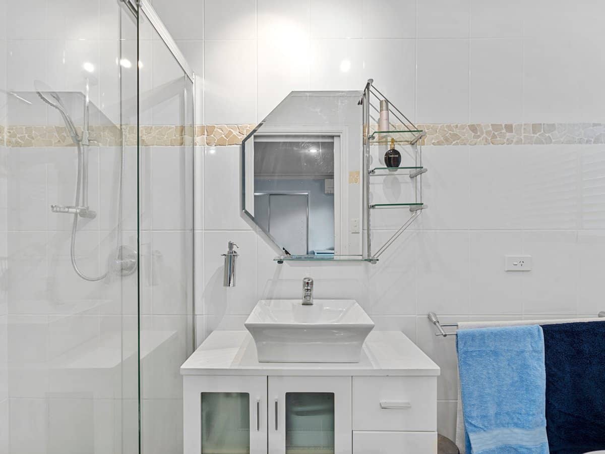 17 Rumbalara Avenue, ASHMORE - Thumbnail 13