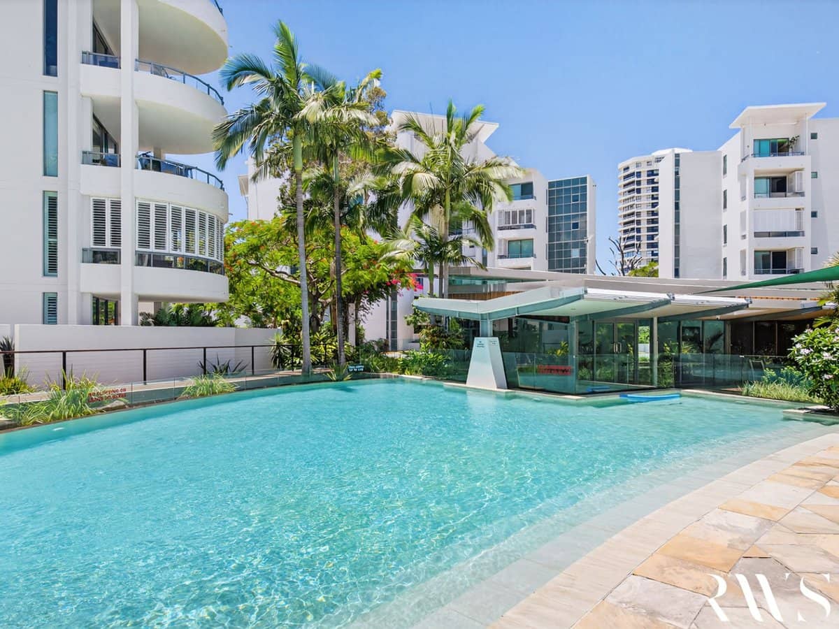 28 Bayview Street, Runaway Bay - Thumbnail 1