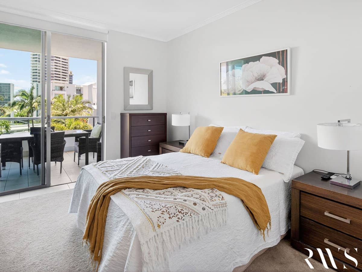 28 Bayview Street, Runaway Bay - Thumbnail 8