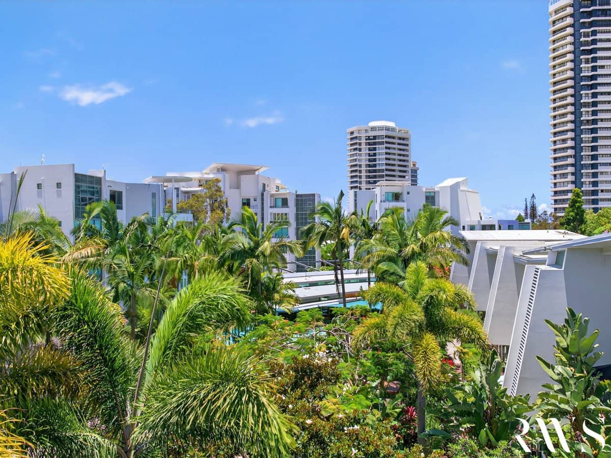 28 Bayview Street, Runaway Bay - Thumbnail 12