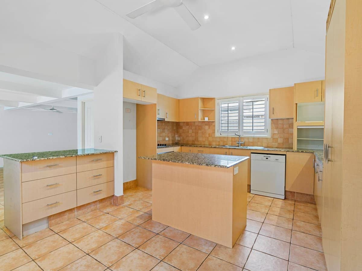 27 Melaleuca Drive, Palm Beach - Thumbnail 11