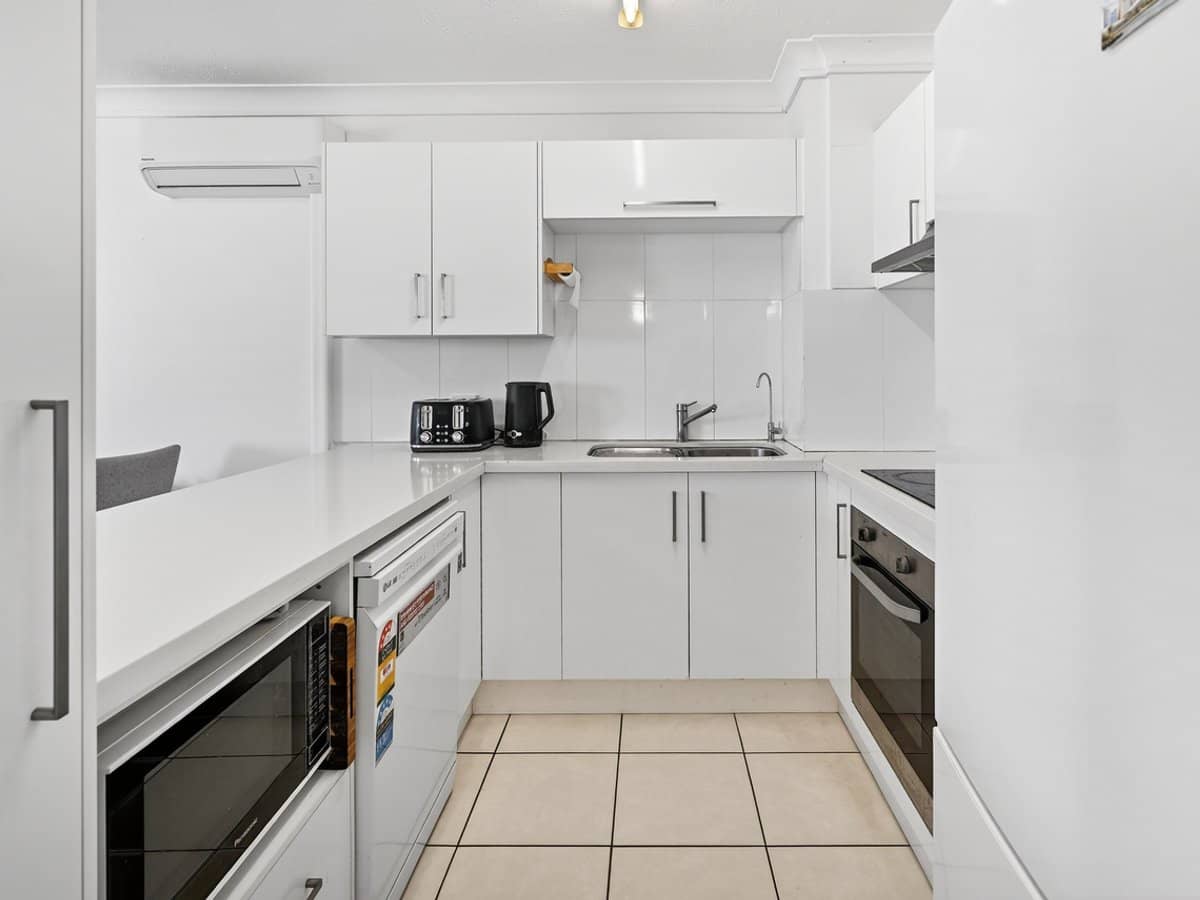 3575 Main Beach Parade, MAIN BEACH - Thumbnail 6