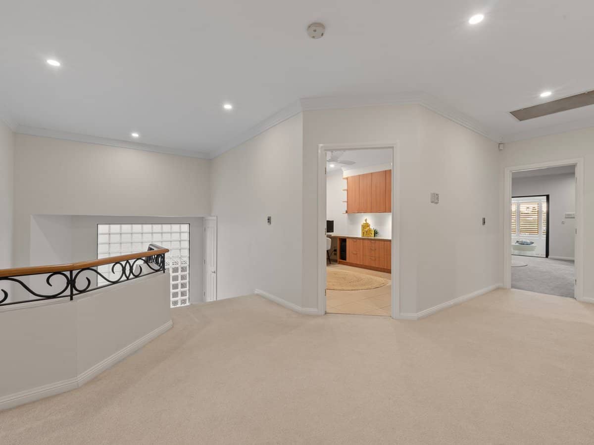 136/40 Cotlew Street East, Southport - Thumbnail 11