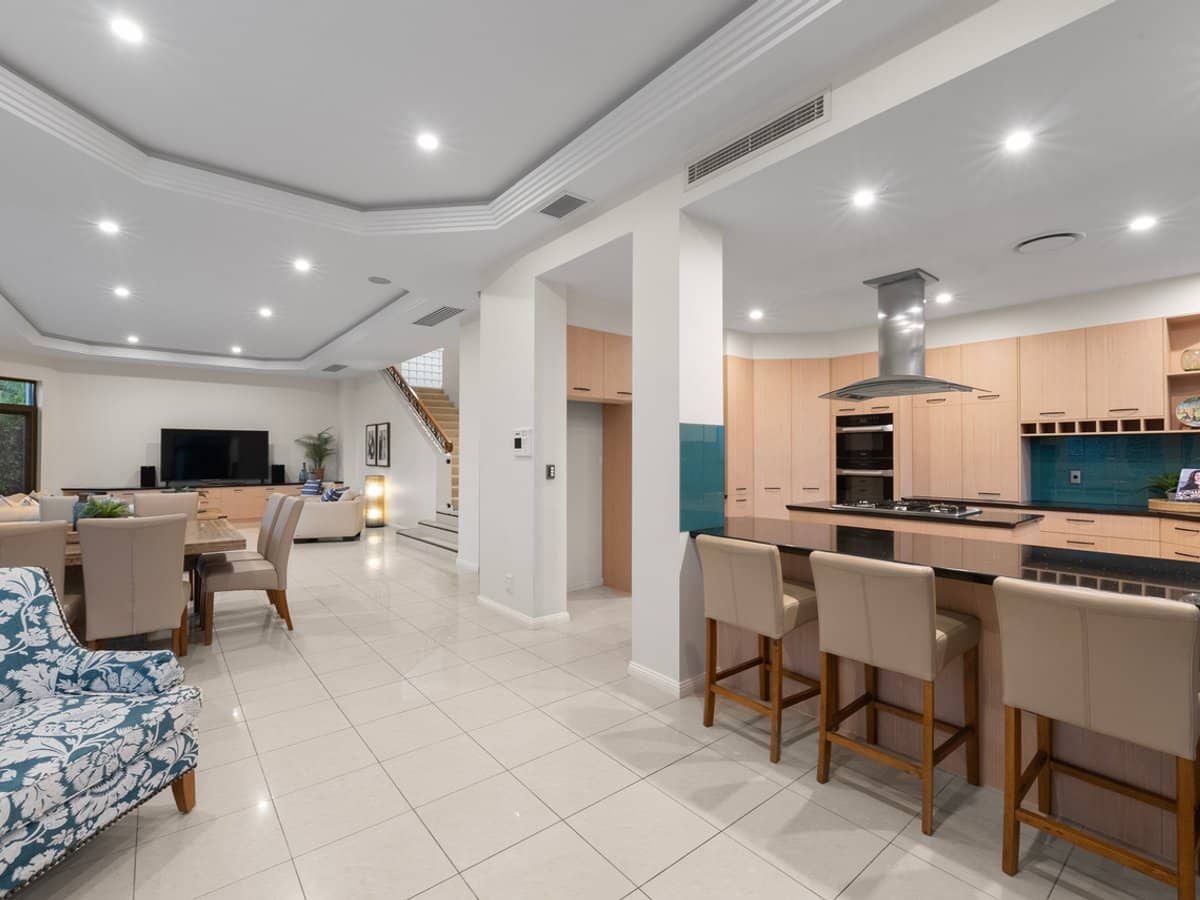 136/40 Cotlew Street East, Southport - Thumbnail 11