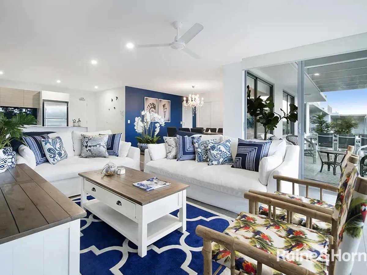 1-7 Waterford Court, BUNDALL - Thumbnail 1