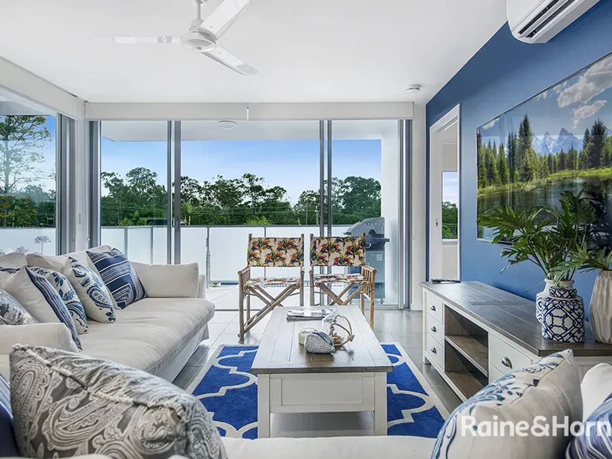 1-7 Waterford Court, BUNDALL - Thumbnail 3